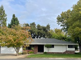 4791 American River Dr, Carmichael, CA 95608