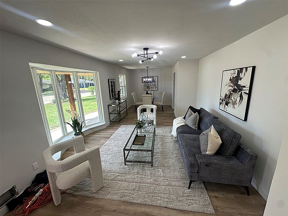 2nd image of 5737 Everglade Rd