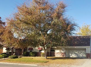 652 E Burlwood Ln, Lemoore, CA 93245