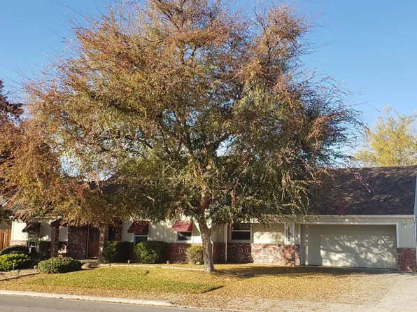 652 E Burlwood Ln, Lemoore, CA 93245