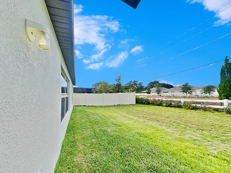 10210 Bright Crystal Ave — Photo 17