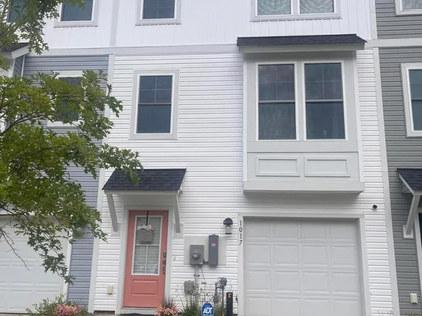 1017 Pettiford Pl, Hanahan, SC 29410