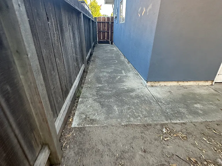 621 Tammi Way — Photo 12