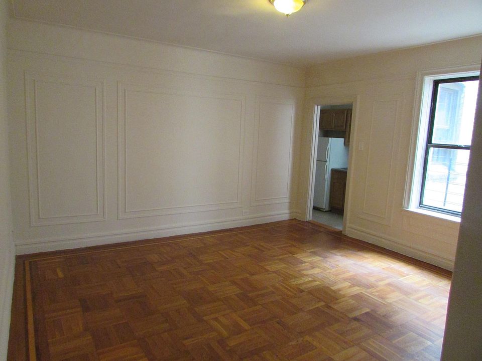 2nd image of 1401 University Ave