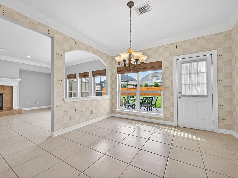 2315 Vinemead Ct — Photo 12