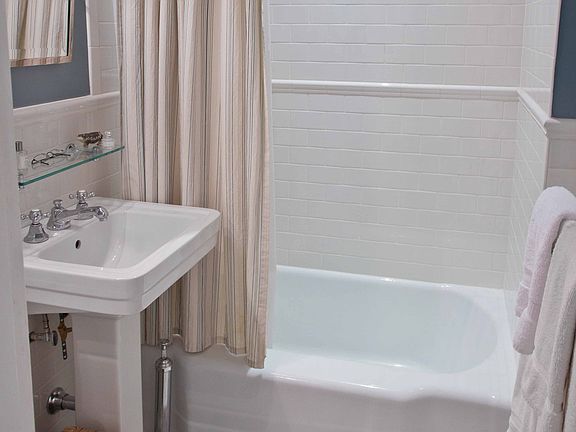 5th image of 160 9th Ave APT 2F