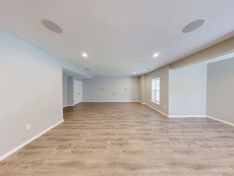 2604 Brooke Grove Rd — Photo 26