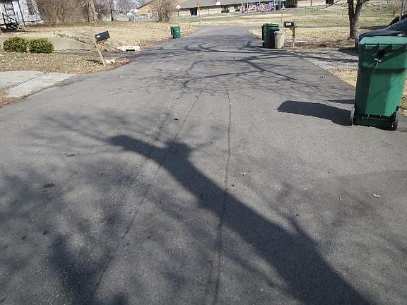 5th image of 9822 Balboa Dr