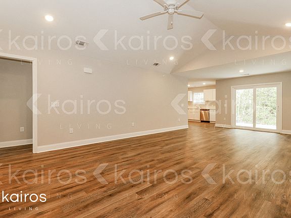 3rd image of 153 Cottage Grove Rd