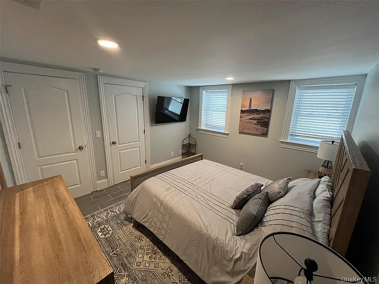 120 Mitchell Ave #MAIN FLOOR — Photo 13