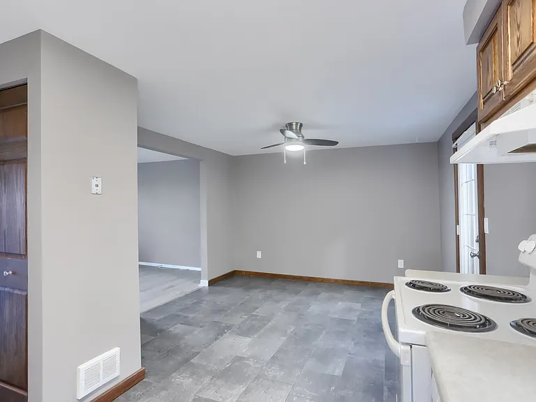 4286 Sample Ct — Photo 15