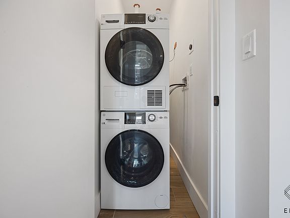 2nd image of 105 Hawthorne St #3C