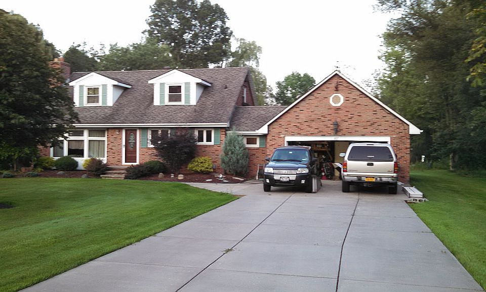 2nd image of 607 Alt Blvd