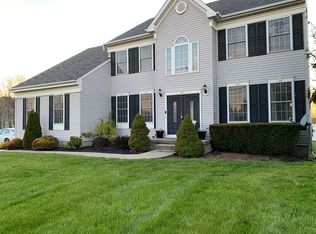 2 Margaret Dr, Somerset, NJ 08873