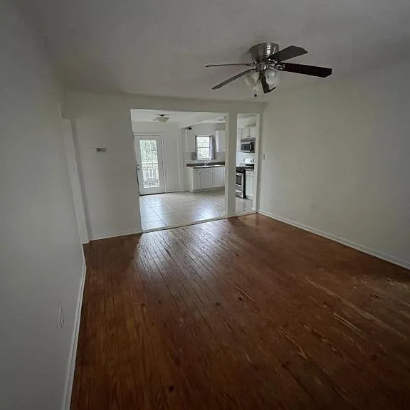 4264 Oxford Ave #4 — Photo 2