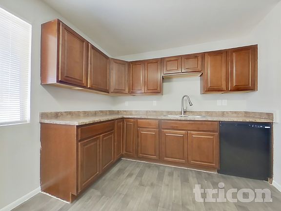 5th image of 1626 W Pepper Pl