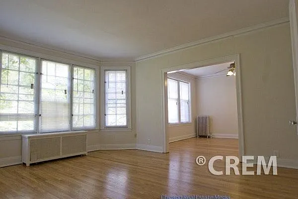 1374 W Greenleaf Ave #3S — Photo 1