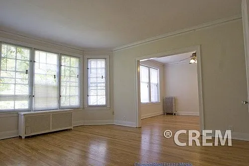 1374 W Greenleaf Ave #3S Photo 1