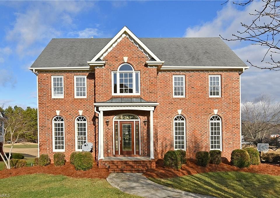 1st image of 148 Broadmoor Dr