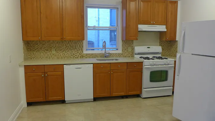 Rented by Garfield Realty  | media 15