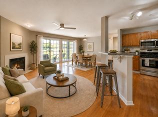 5S530 Scots Dr APT 18F, Naperville, IL 60563