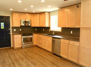 56 E Trafzer Ln, Tidewater, OR 97390