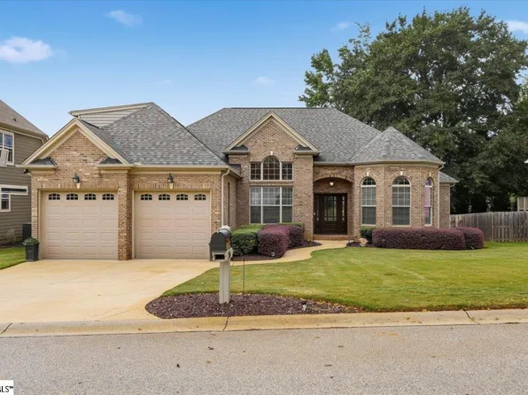 216 Kilburn Ln, Travelers Rest, SC 29690