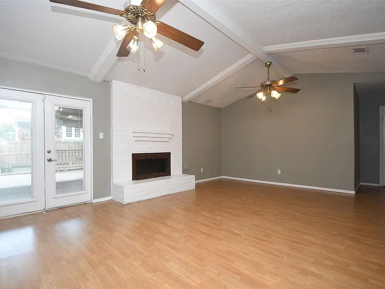 510 Chambly Dr — Photo 12