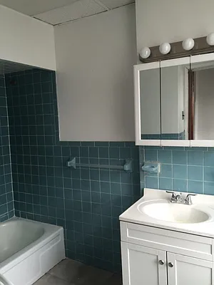 Rented by Alexander Bilu, LREB | media 43