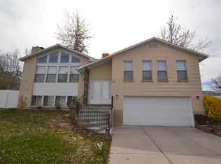 2284 E Renegade Rd, Sandy, UT 84093