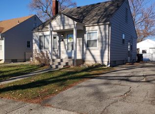 7283 Sterling St, Center Line, MI 48015