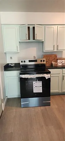 2 bed, 1.0 bath, 900 sqft, $1,200 — Photo 4