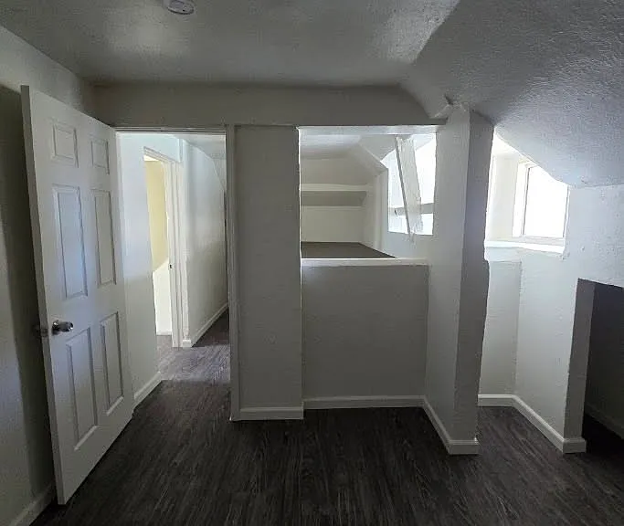 1332 N St — Photo 11