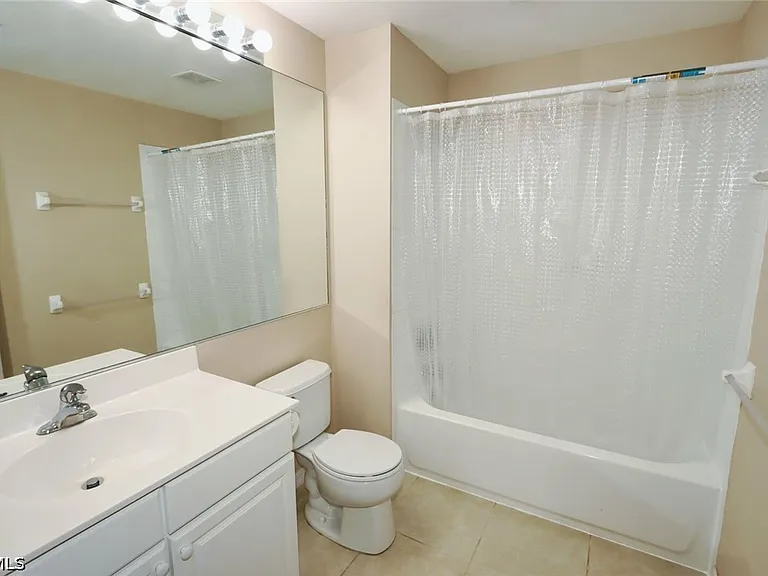 1172 Oxford Ln #27 — Photo 19