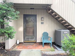 2705 Fox Ln, Poughkeepsie, NY 12603