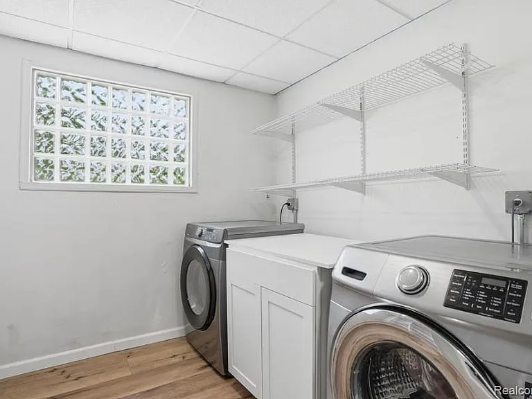 2101 Knollwood St — Photo 12