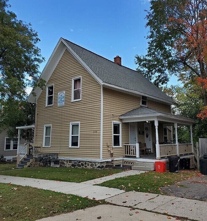 1st image of 428 N Washington St APT 2