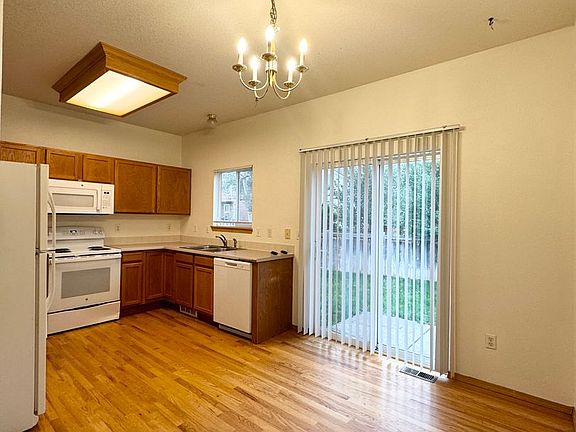 5th image of 4152 Lookout Dr