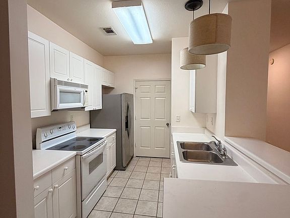 4th image of 3297 S College St #F103