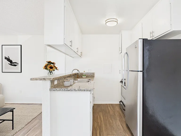 Gilmore Apartments - Van Nuys — Photo 50