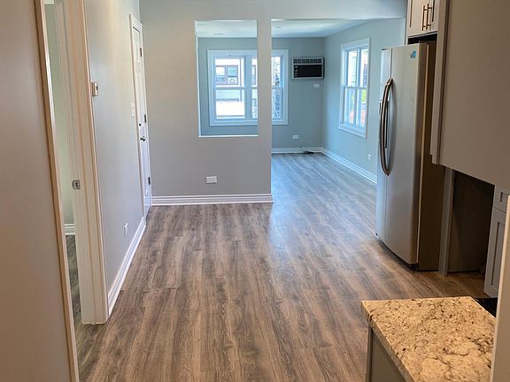 4th image of 3807 W Eddy St #2