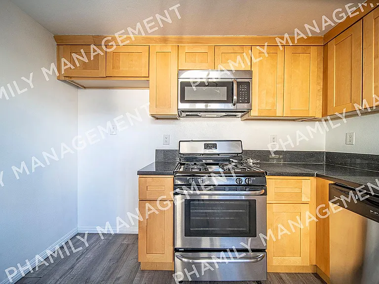 6415 Roble Ave #D — Photo 4