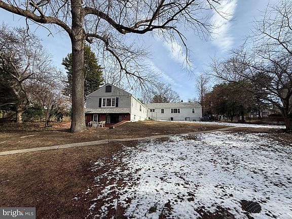 3rd image of 87 N Woodland Ave