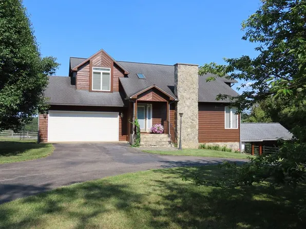1279 Fishers Gap Rd, Galax, VA 24333