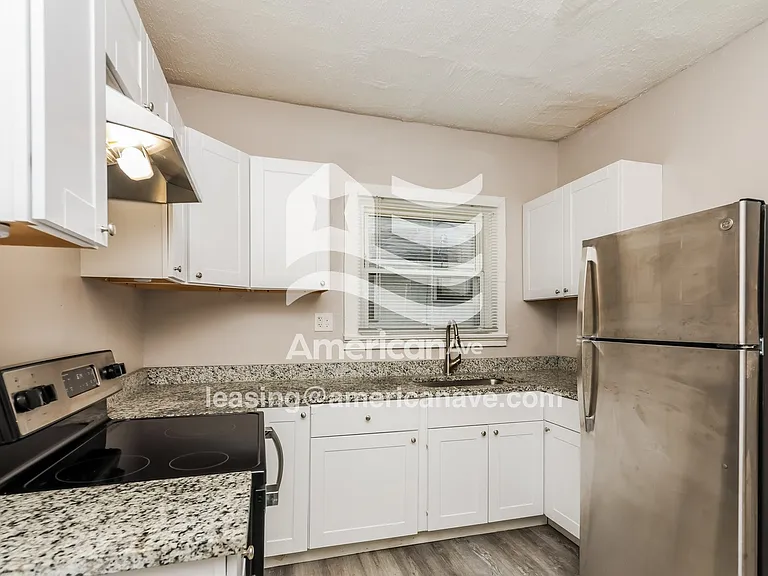 788048_007_kitchen_13933853.jpg