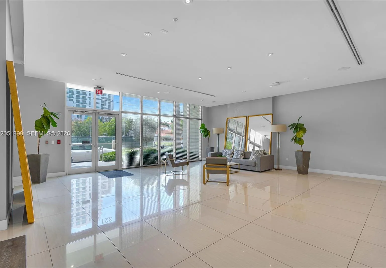 26 Edgewater Condo — Photo 3