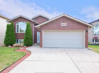 4578 Sassafras Ave, Windsor, ON N9G 3C9