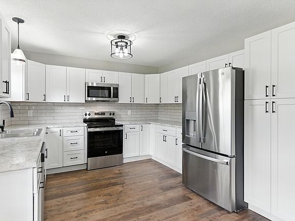 5th image of 3907 Vienna Dr