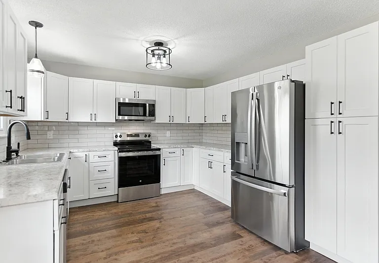 3907 Vienna Dr — Photo 5