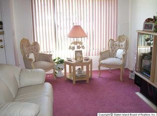 93 Redwood Loop, Staten Island, NY 10309
